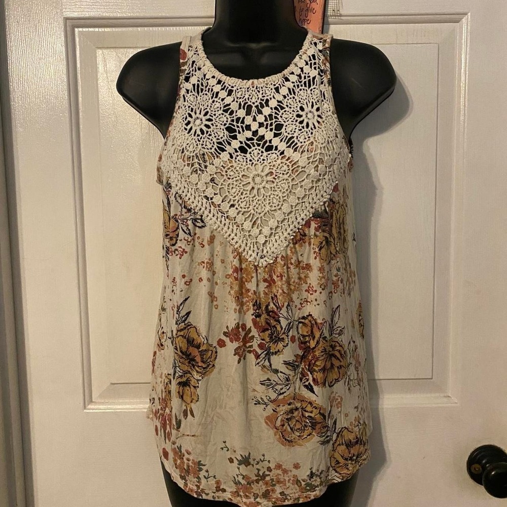 Crochet detail floral summer top. Sz. S